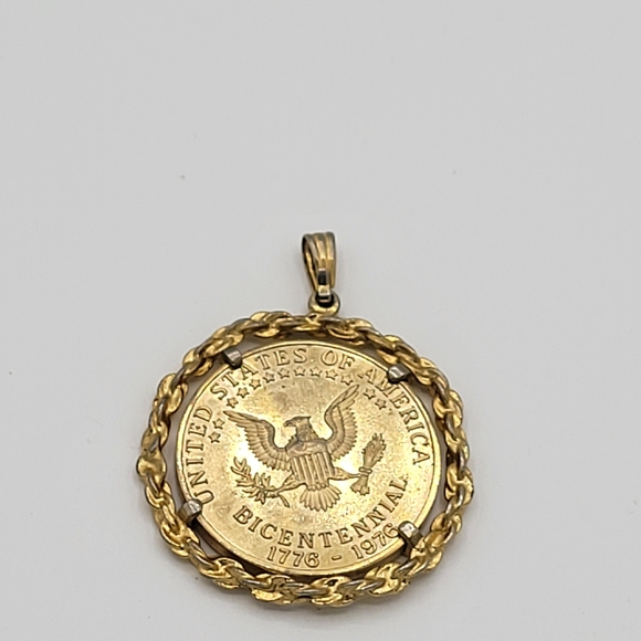 Avon Lady Liberty Necklace United States America Bicentennial Eagle 1776-1976 - Picture 9 of 10